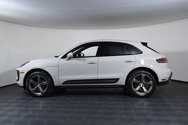 2023 Porsche Macan Base - 23023052 - 1