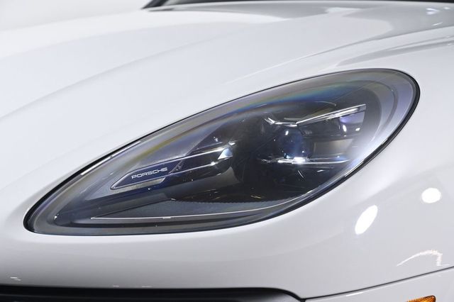 2023 Porsche Macan Base - 23023052 - 25