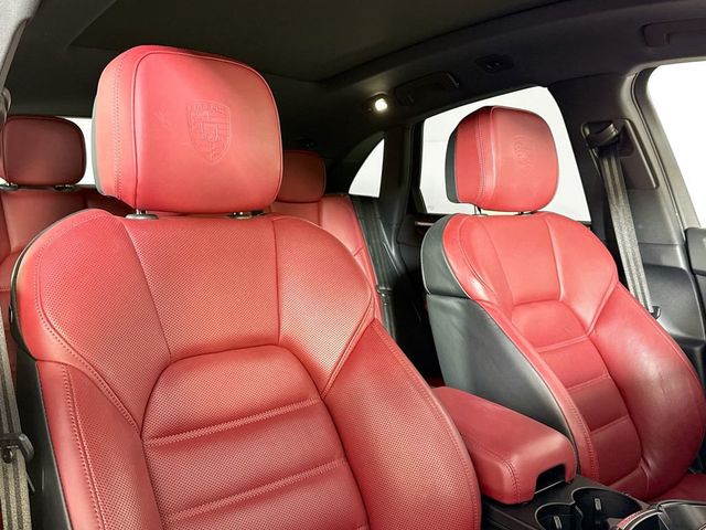 2023 Porsche Macan Base - 23055740 - 17