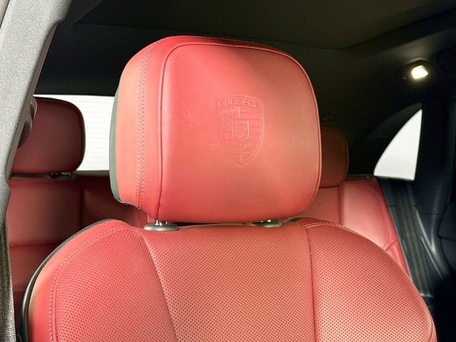 2023 Porsche Macan Base - 23055740 - 22