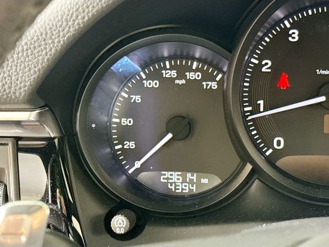 2023 Porsche Macan Base - 23059747 - 13
