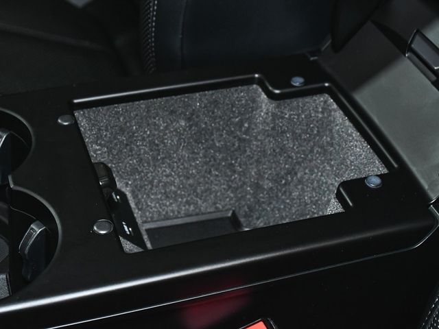 2023 Porsche Macan Base - 22928203 - 44