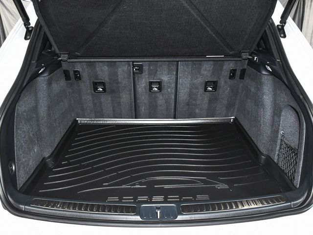 2023 Porsche Macan Base - 22928203 - 64