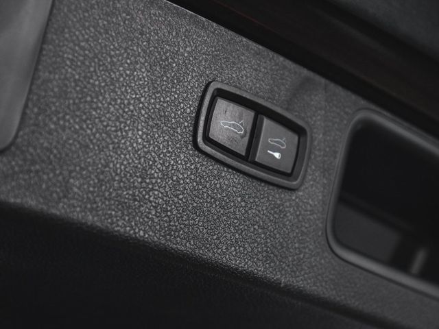 2023 Porsche Macan Base - 22917015 - 40