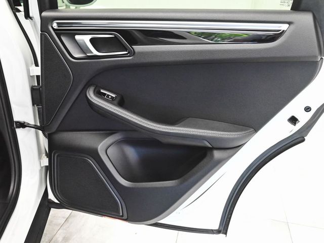 2023 Porsche Macan Base - 23068620 - 10