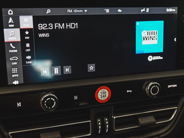 2023 Porsche Macan Base - 23068620 - 17