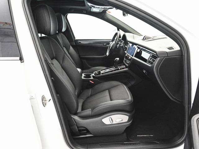 2023 Porsche Macan Base - 23068620 - 40