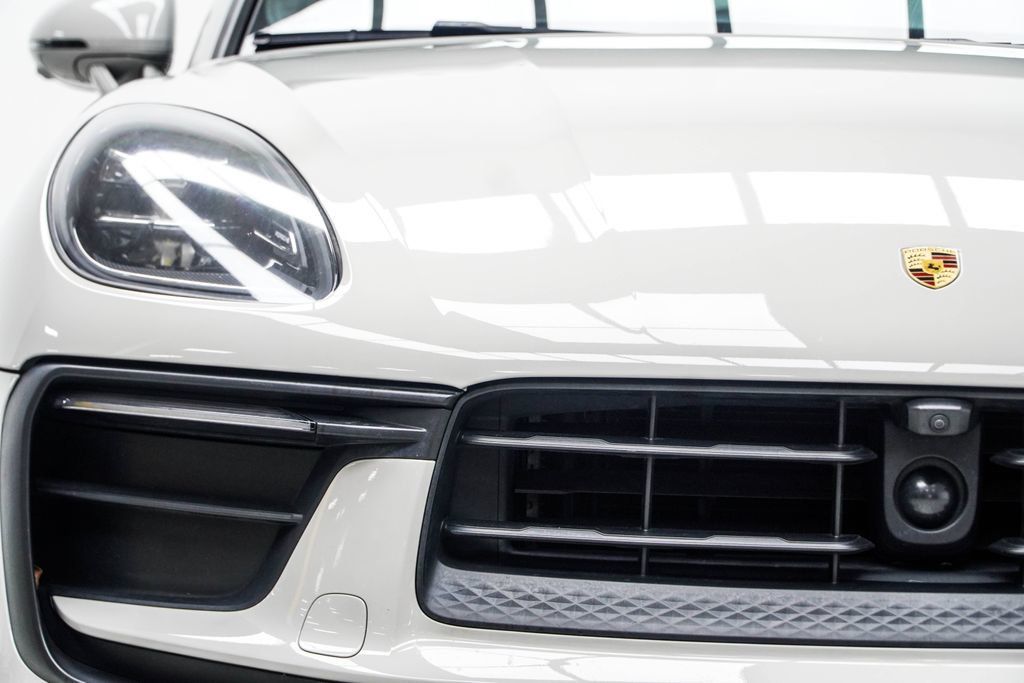 Porsche Macan photo 11