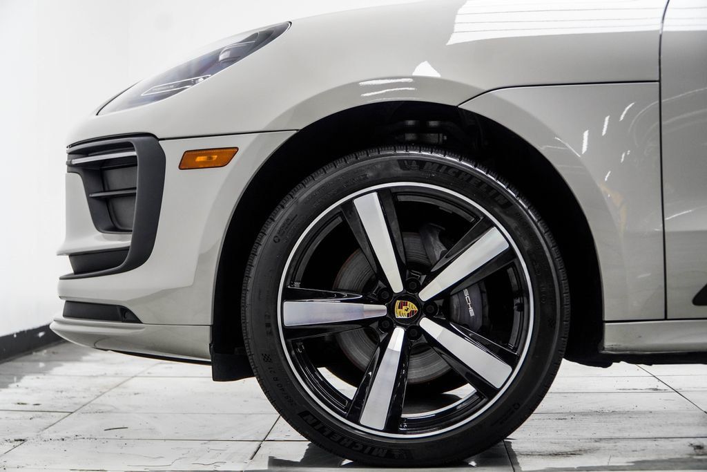 Porsche Macan photo 13