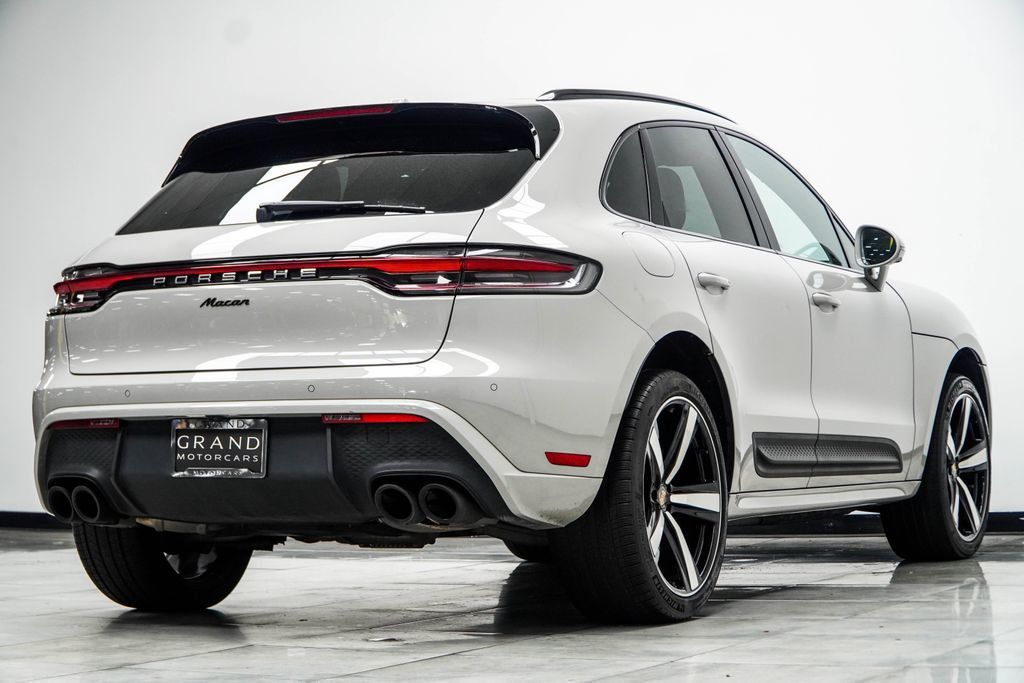 Porsche Macan photo 15