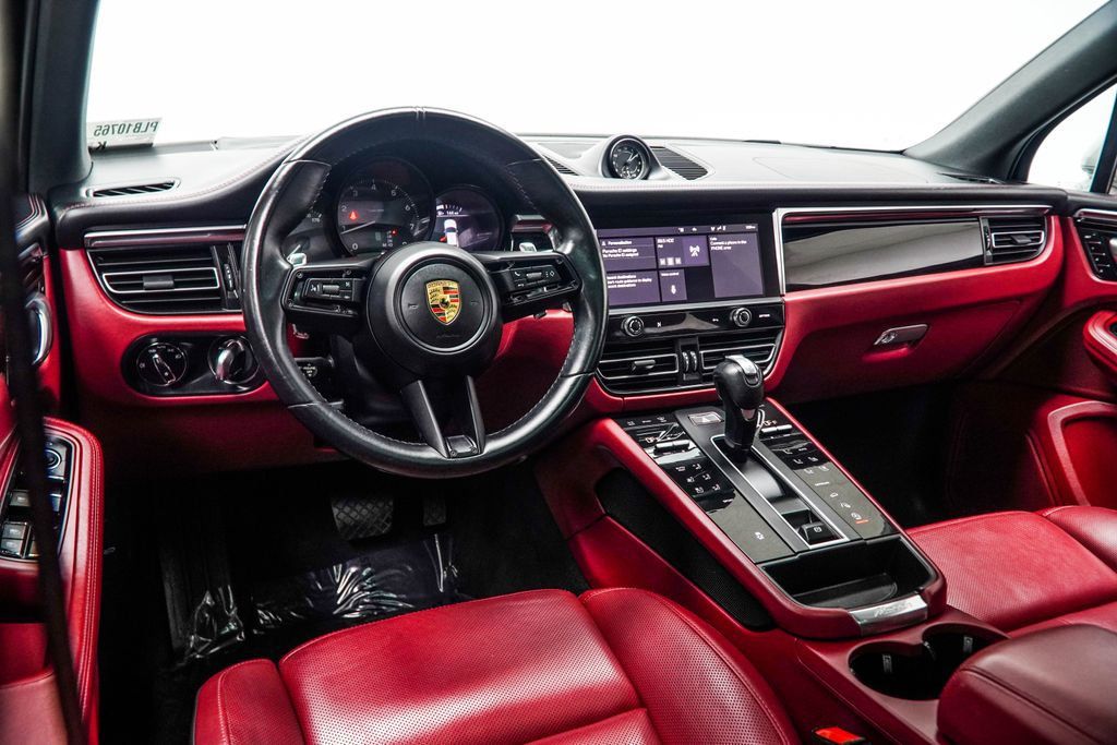 Porsche Macan photo 18