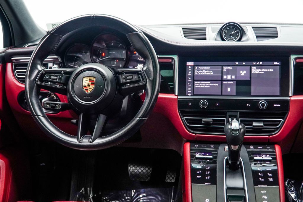 Porsche Macan photo 19