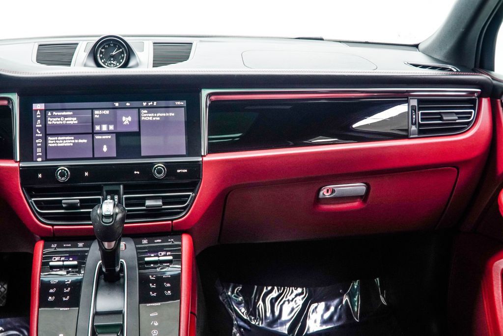 Porsche Macan photo 20