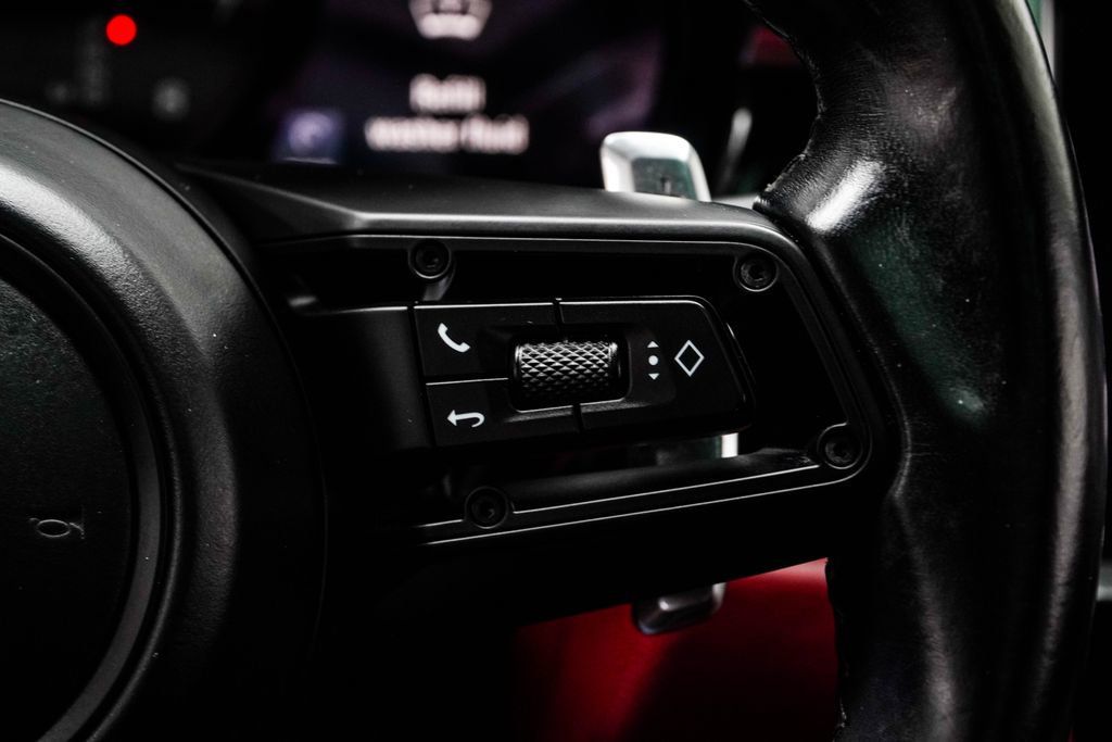 Porsche Macan photo 34