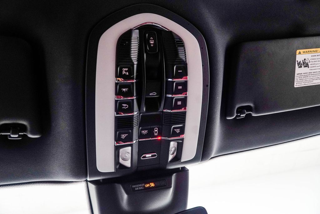 Porsche Macan photo 40