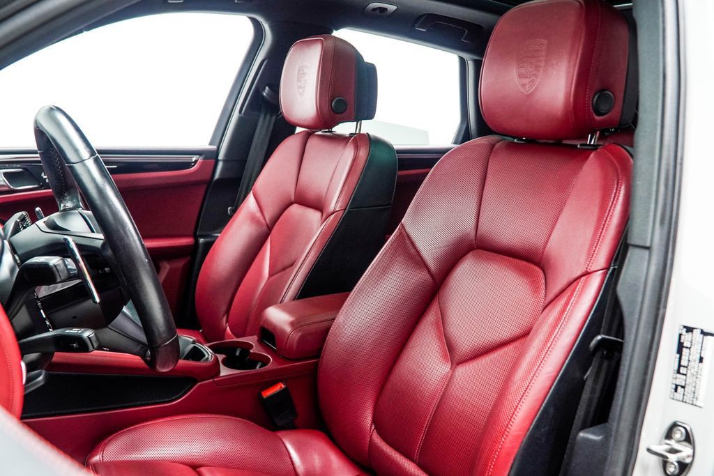 Porsche Macan photo 45