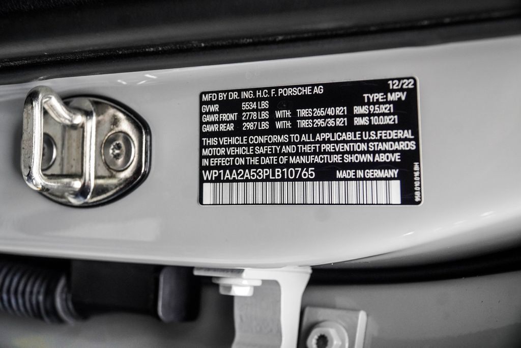 Porsche Macan photo 51