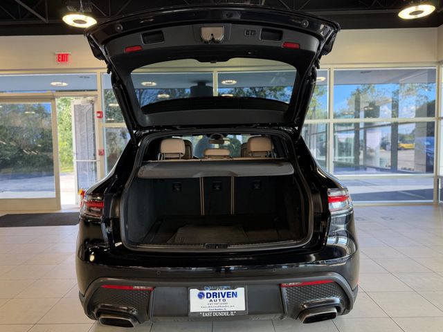 2023 Porsche Macan Base - 23072675 - 31