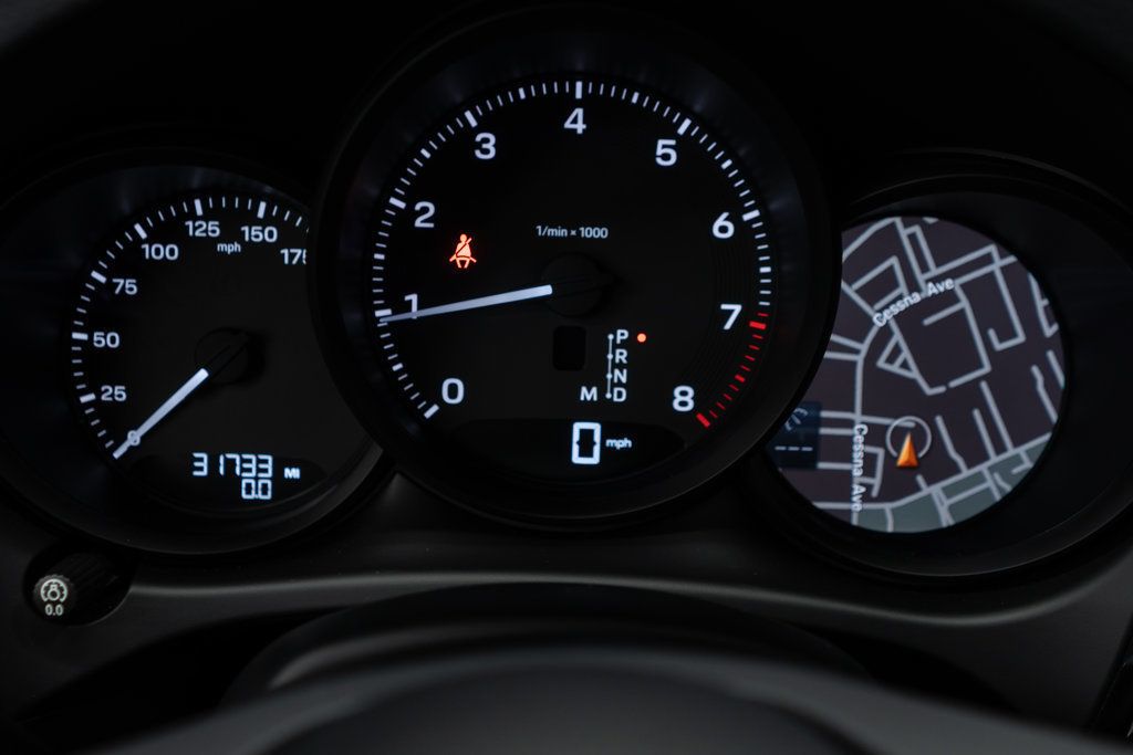 2023 Porsche Macan Base photo 20