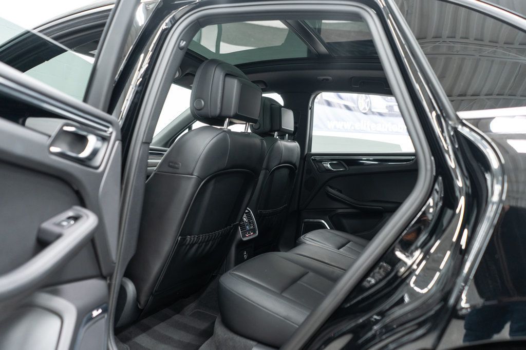 2023 Porsche Macan Base photo 27
