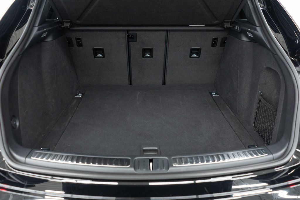 2023 Porsche Macan Base photo 29