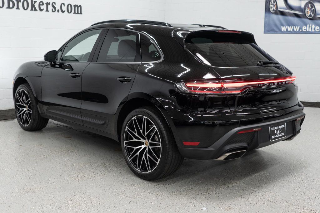 2023 Porsche Macan Base photo 31
