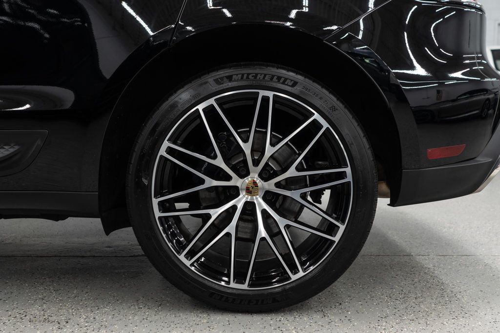 2023 Porsche Macan Base photo 34