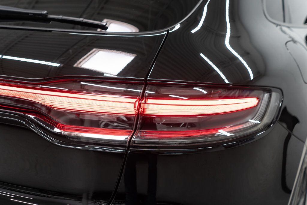 2023 Porsche Macan Base photo 44
