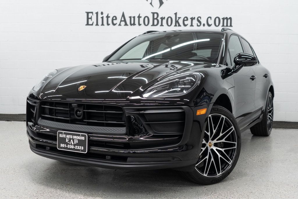 2023 Porsche Macan Base photo 47