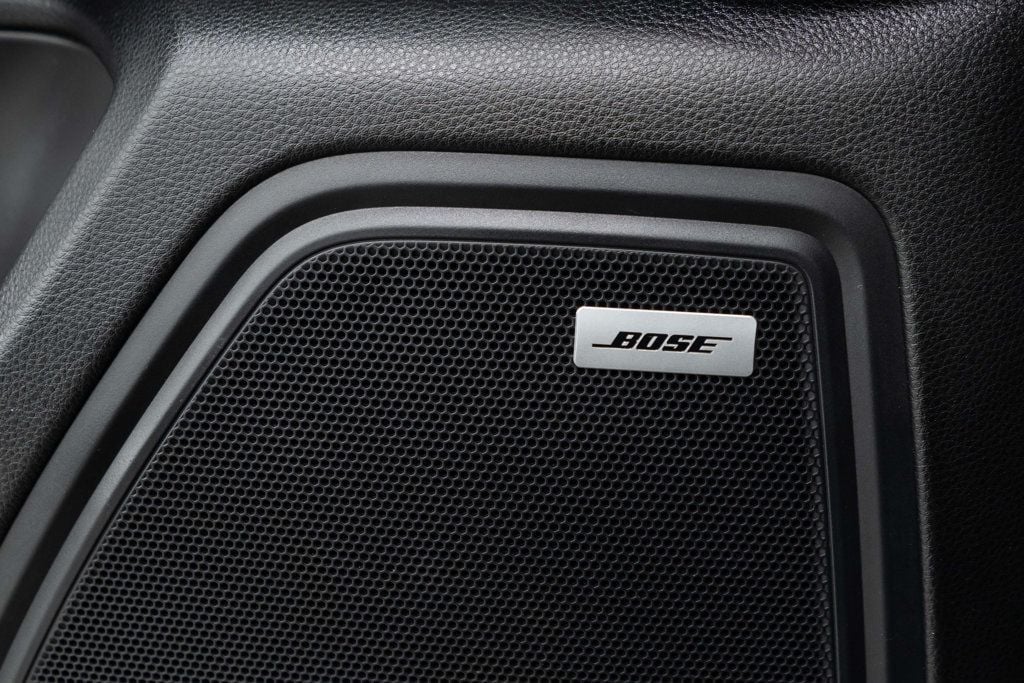 2023 Porsche Macan Base photo 15