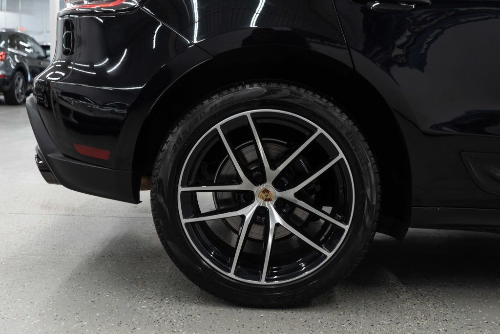 2023 Porsche Macan Base photo 33