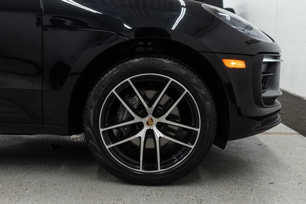 2023 Porsche Macan Base photo 34
