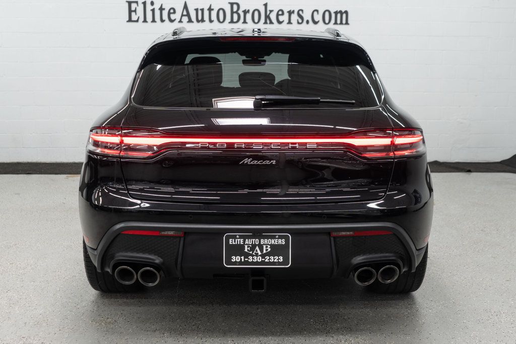 2023 Porsche Macan Base photo 2