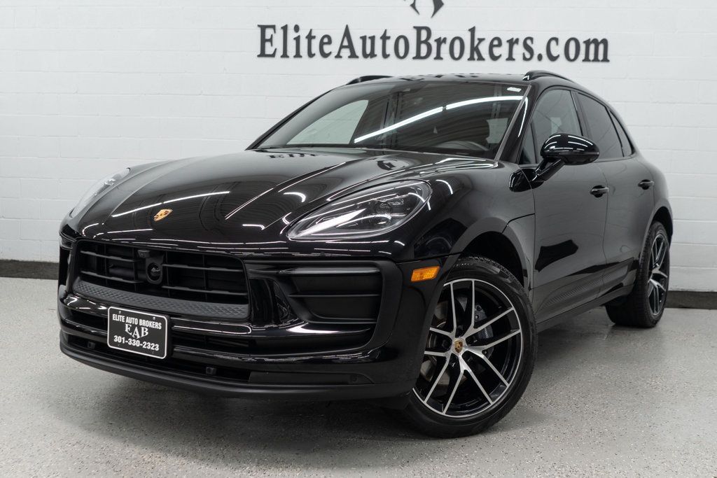 2023 Porsche Macan Base photo 36