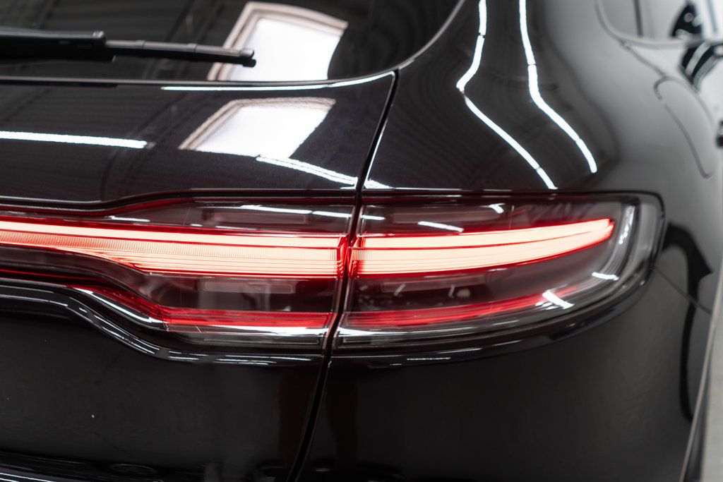 2023 Porsche Macan Base photo 44