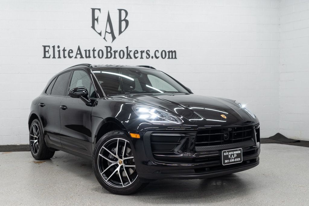 2023 Porsche Macan Base photo 47