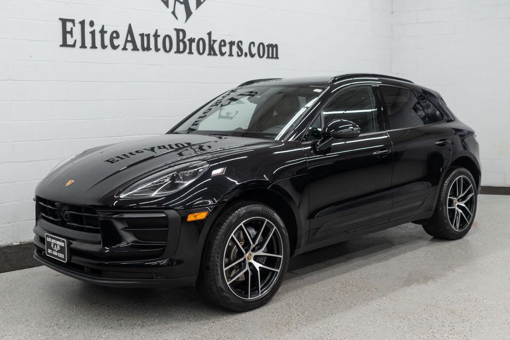 2023 Porsche Macan Base photo 48