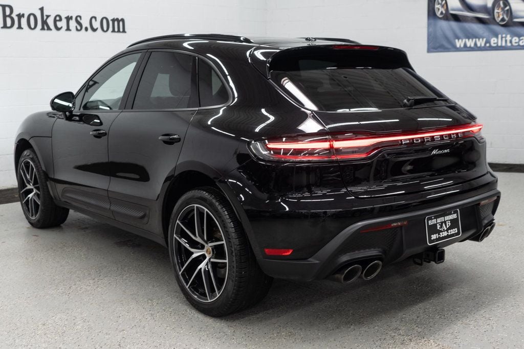 2023 Porsche Macan Base photo 4