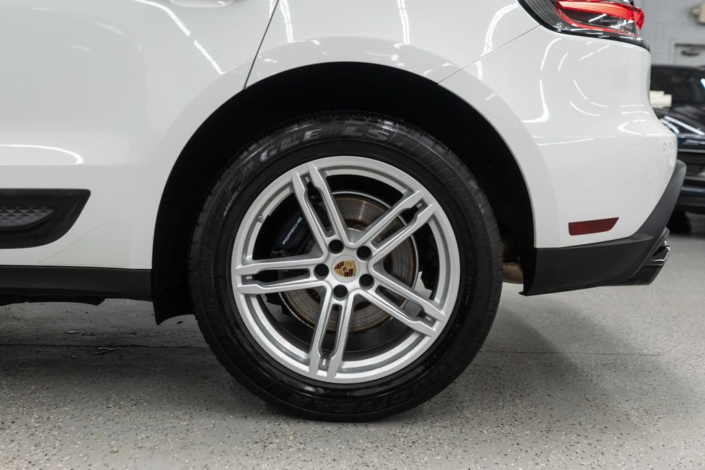 2023 Porsche Macan Base photo 26