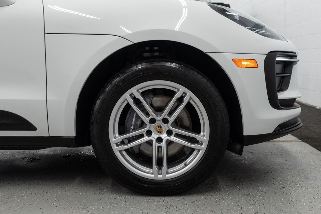 2023 Porsche Macan Base photo 28