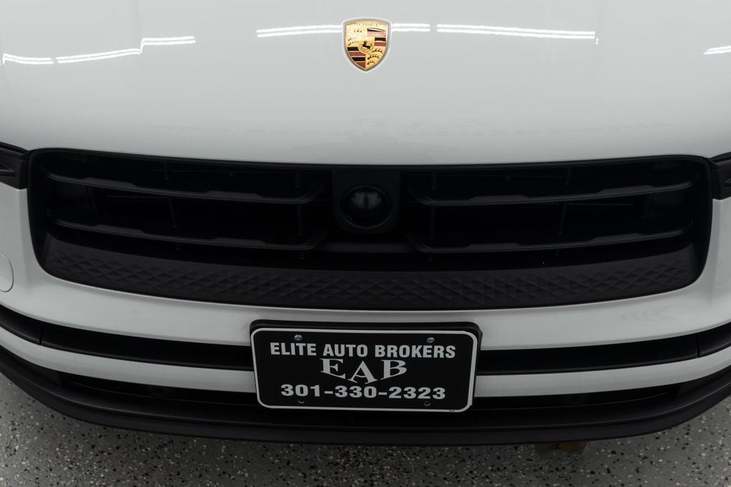 2023 Porsche Macan Base photo 34