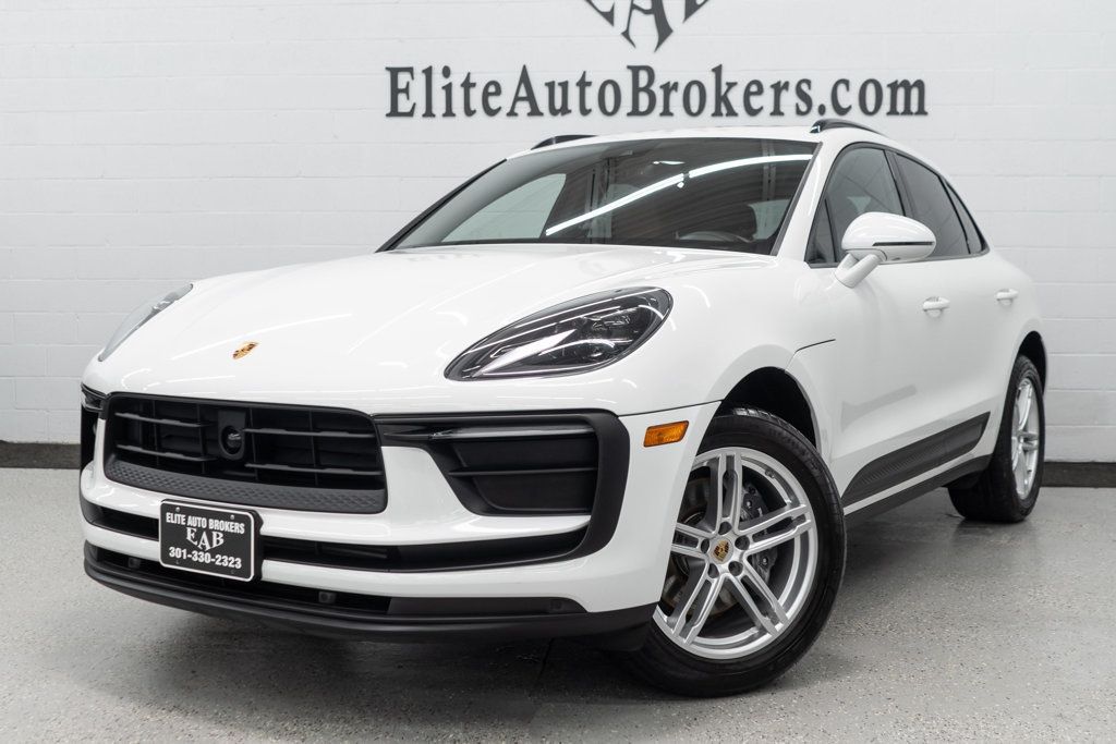 2023 Porsche Macan Base photo 41