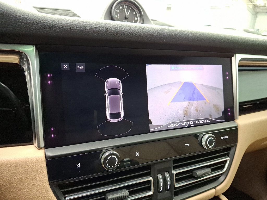 2023 Porsche Macan Base - 22991217 - 16