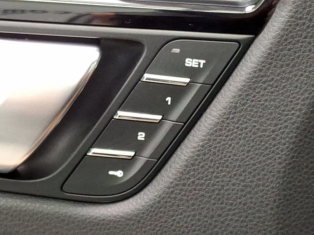 2023 Porsche Macan Base - 22991217 - 24
