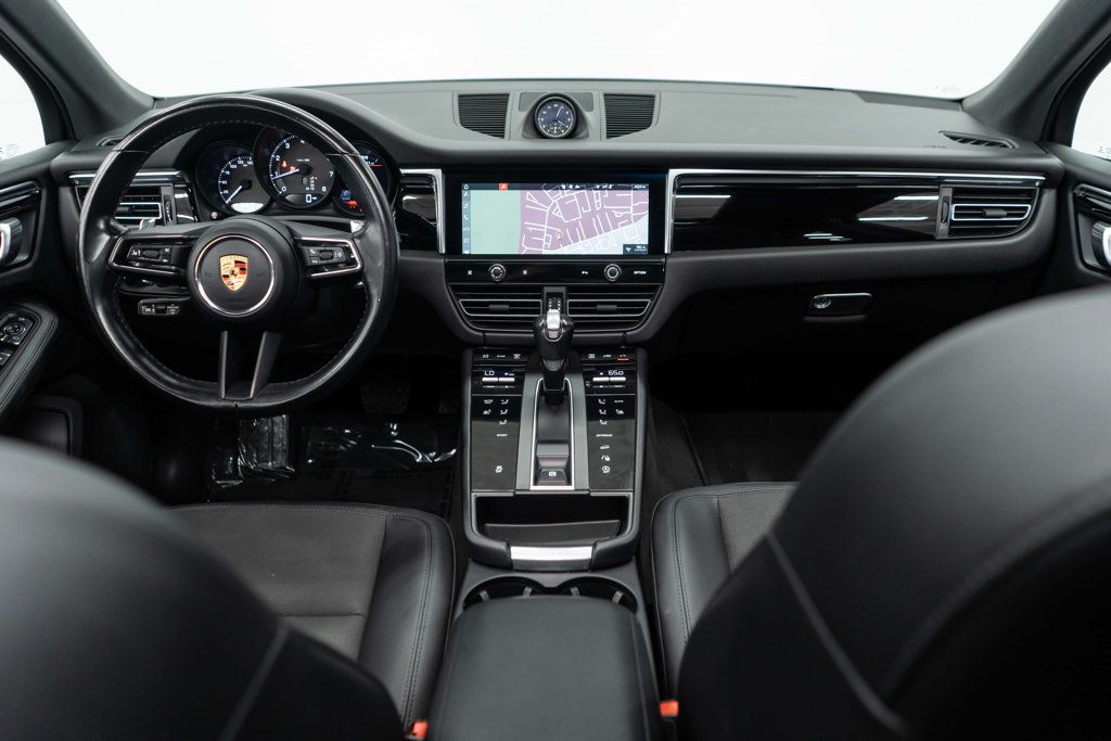 Porsche Macan photo 10
