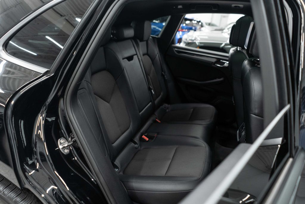 Porsche Macan photo 12