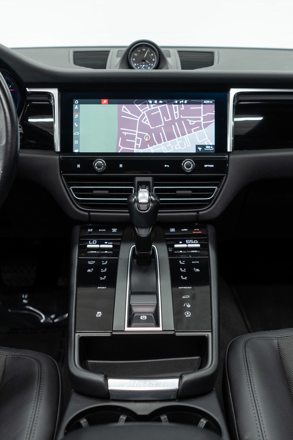 Porsche Macan photo 22