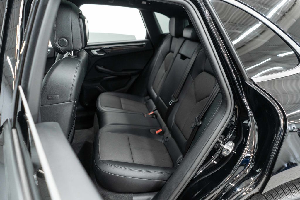 Porsche Macan photo 26