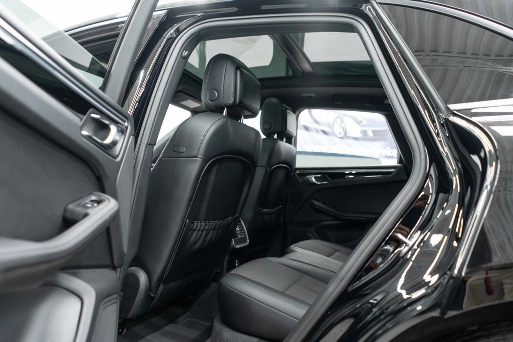 Porsche Macan photo 27