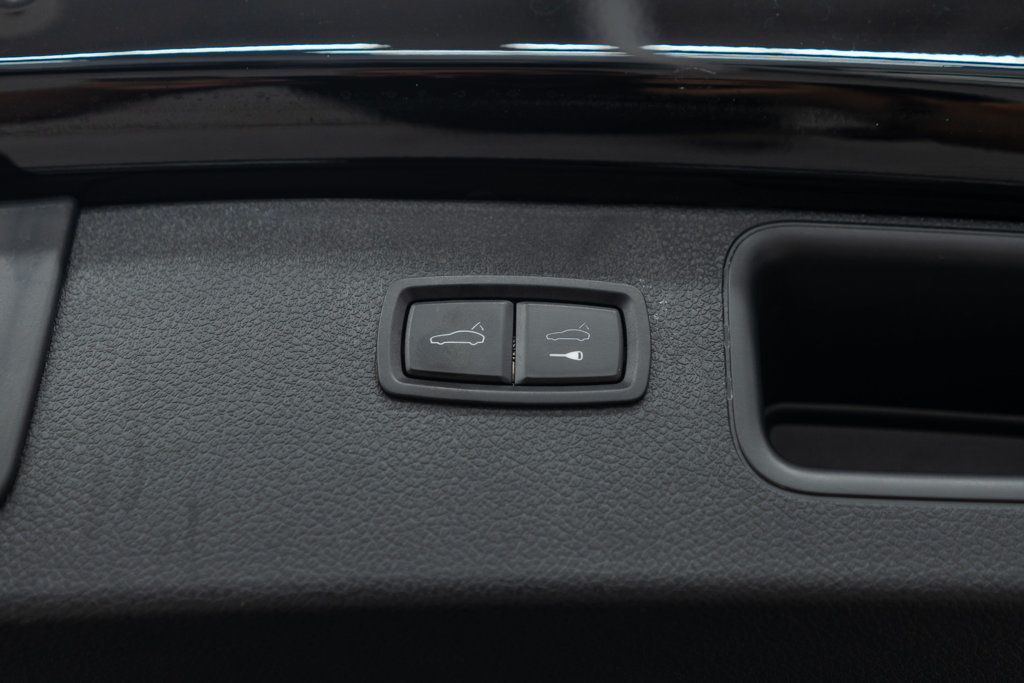 Porsche Macan photo 29